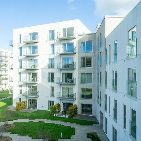 Beautiful 1-br W A Balcony By Harbour - 82 Daire